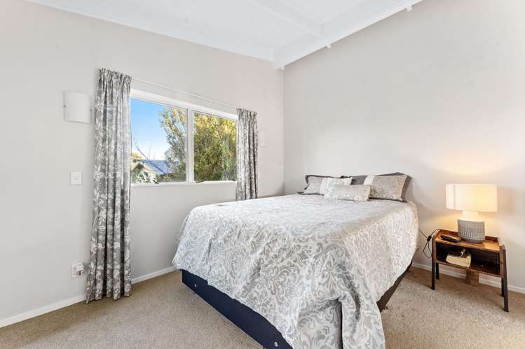 6 Seatoun Avenue Leigh_21