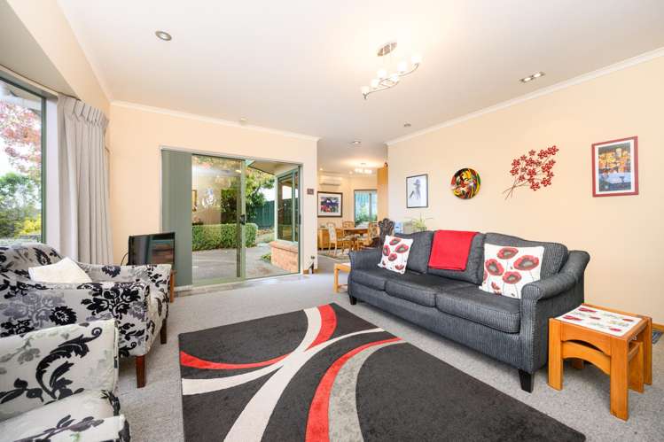 7 Logan Grove Feilding_3