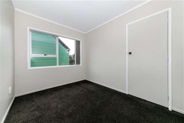2/92 Kenderdine Road Papatoetoe_5