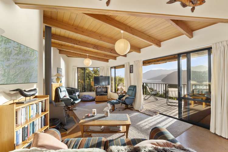 42 Lawrence Road Kenepuru Sound_10