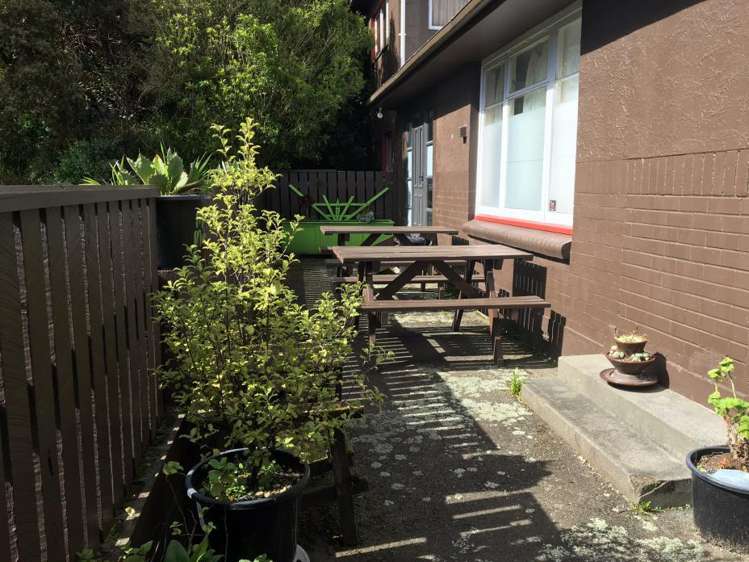 176 Eastern Hutt Road Taita_5