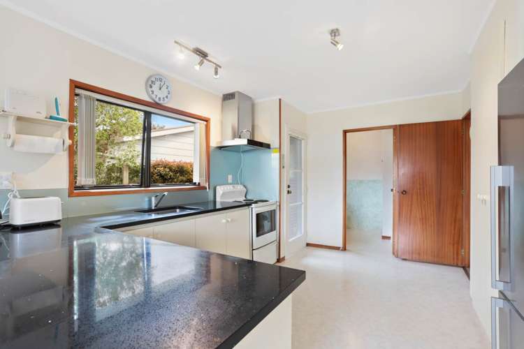 52 Brandon Road Glen Eden_7