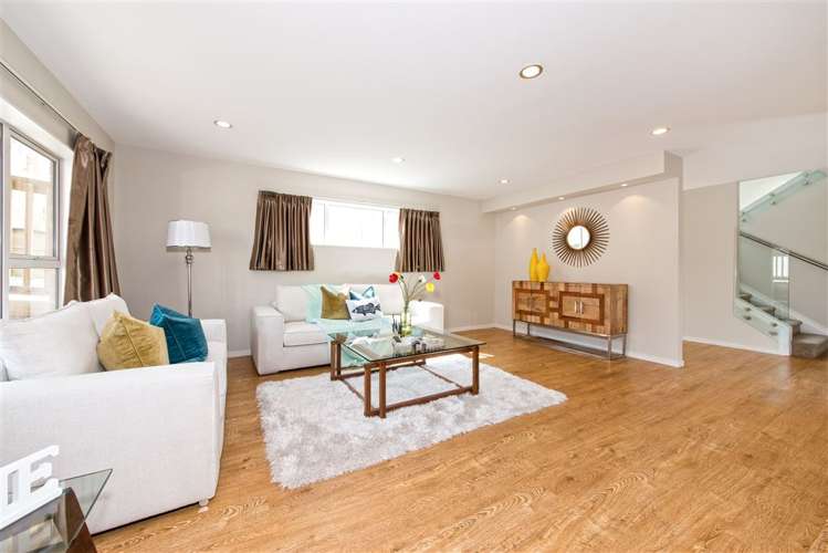 72a West Coast Road Glen Eden_2