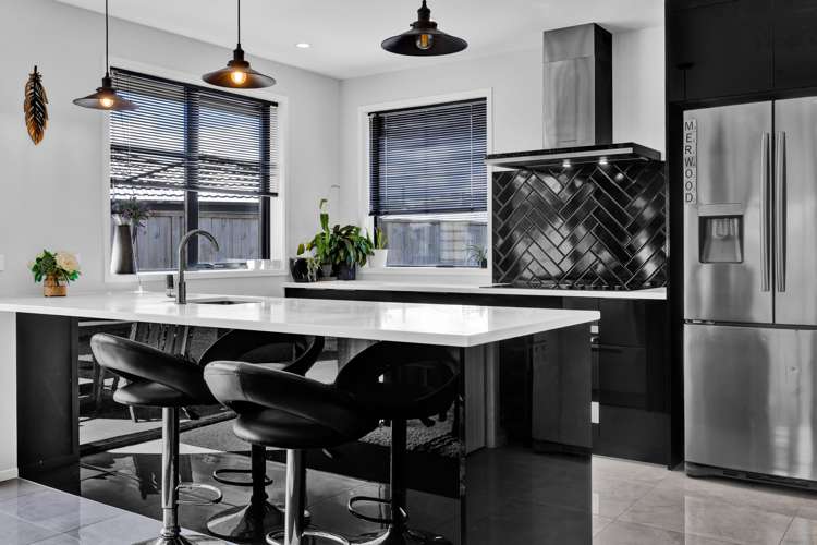 8 Wheki Lane Inglewood_5