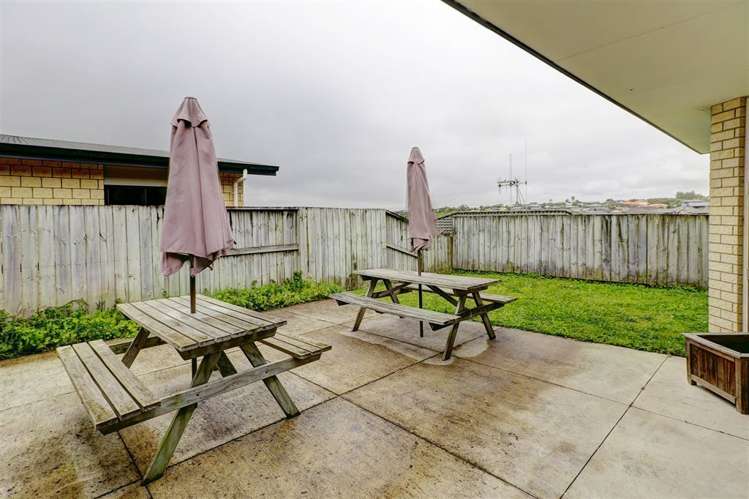 105 Farnborough Drive Grandview Heights_13