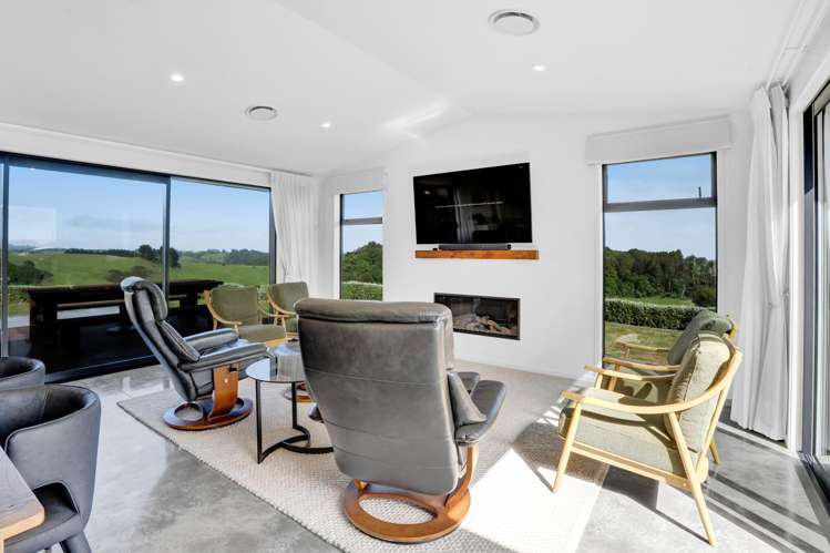 956 Richmond Road Lepperton_11