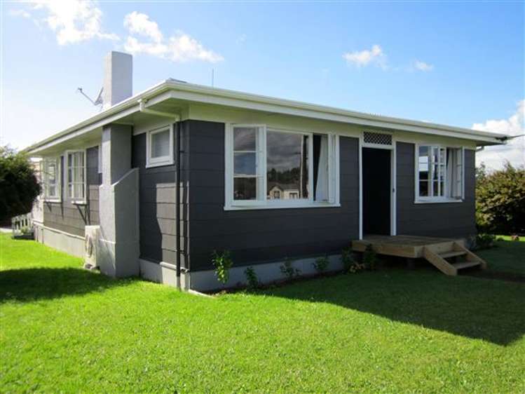 19 Johnston Street Waihi_20