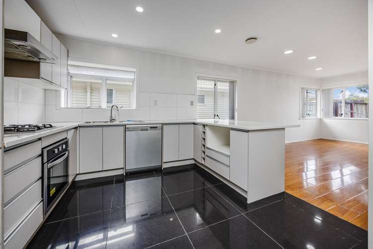 76 Mclean Avenue Papatoetoe_9