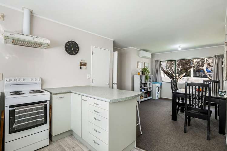 27 Brookvale Park Stanmore Bay_6