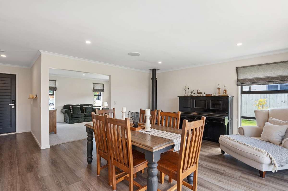 16 Memorial Crescent_1