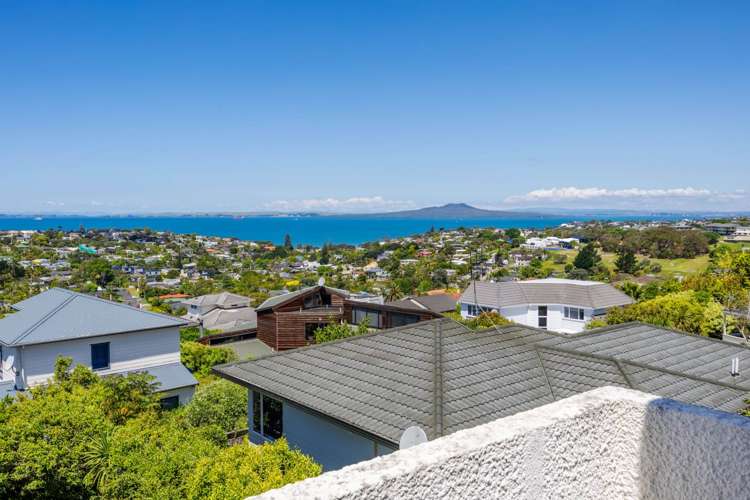 1/7 & 2/7 Calypso Place Rothesay Bay_9