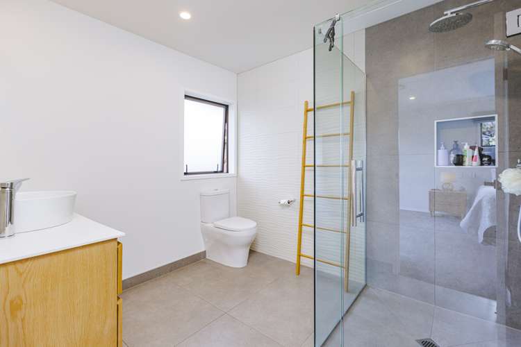 9 Elrita Place Conifer Grove_16