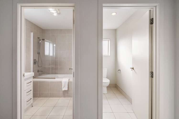 15 Bordeaux Parade Te Atatu South_15