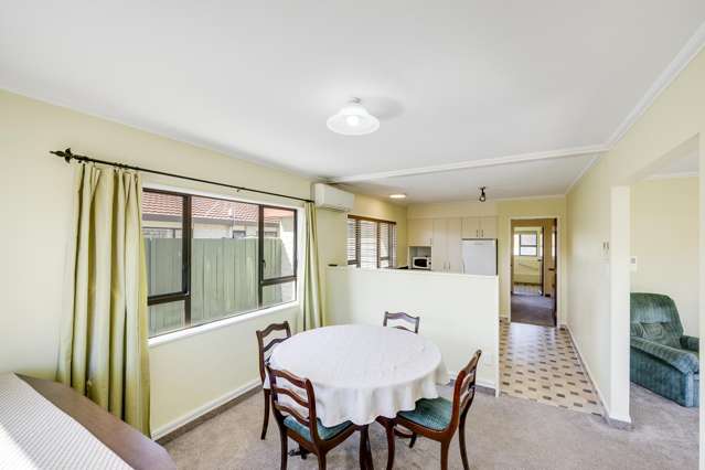 2/52 Avondale Road Taradale_3