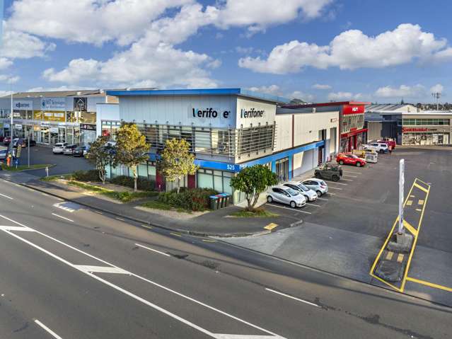 525A-525B Great South Road Penrose_3