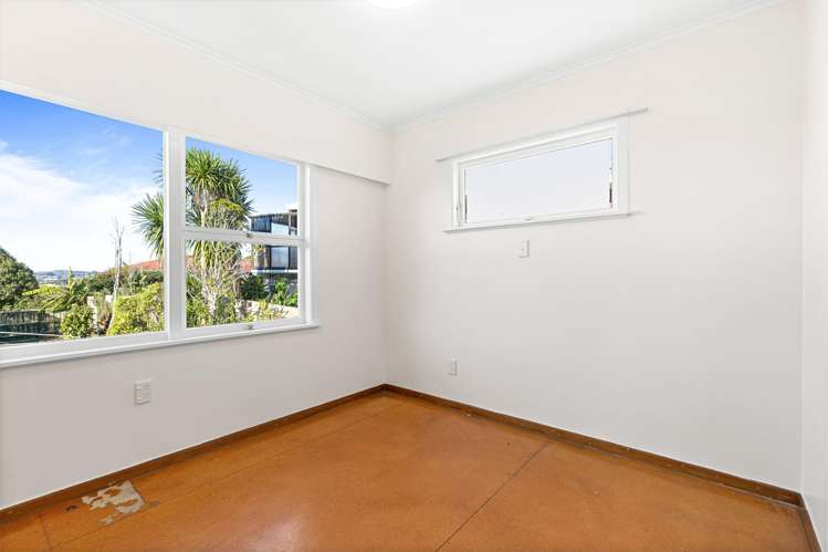4257 Great North Road Glendene_21