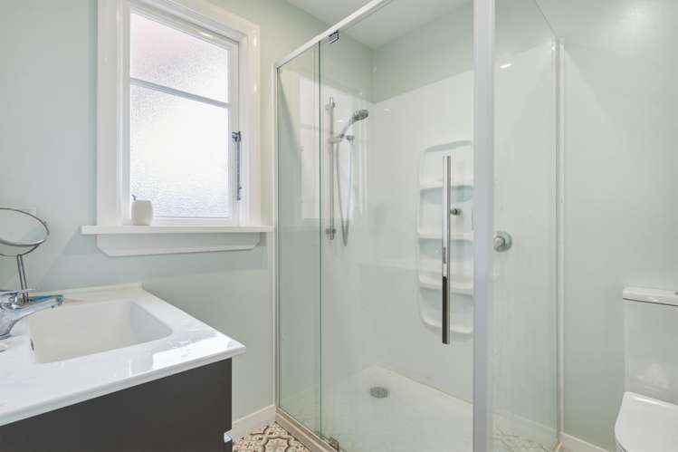 122 Easther Crescent Kew_13