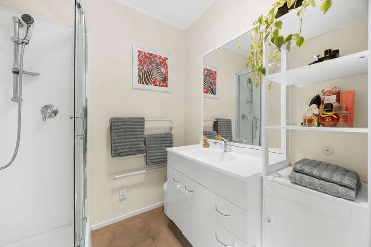 2/12 Pat Oconnor Place Manurewa_14