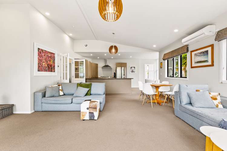 68 Victory Road Laingholm_9