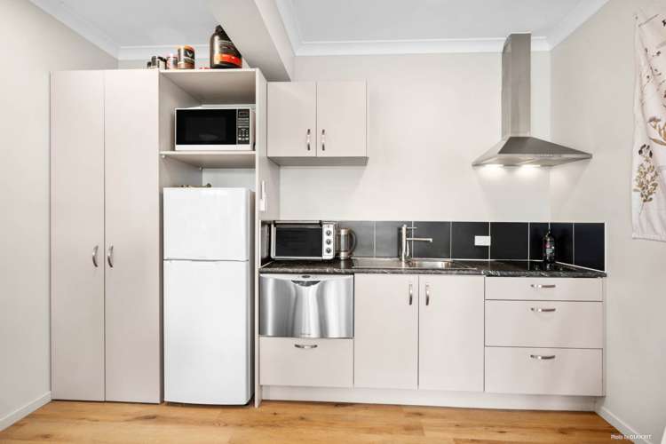 12 Mcphail Street Birkdale_6