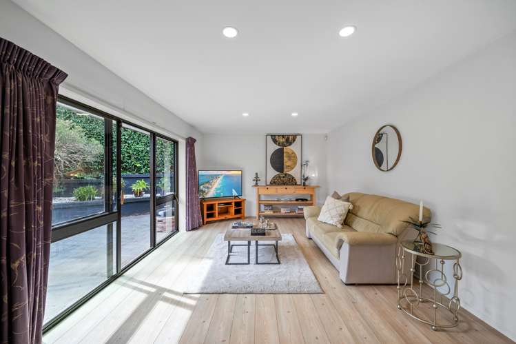 3/6 Waikato Place Saint Johns_19