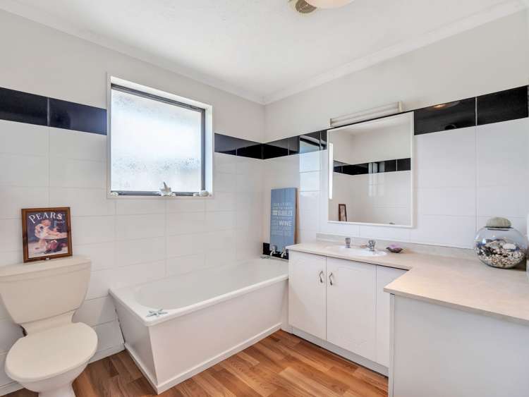 2/56 Aorangi Road Bryndwr_28