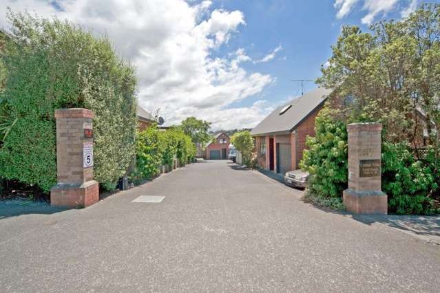 Unit 17/37 Fields Parade Oteha Valley_2