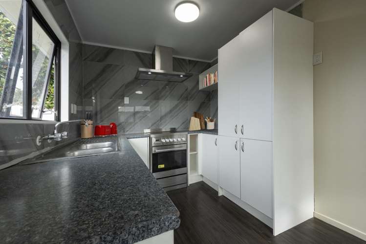 2/9 Cornwall Road Mangere_2