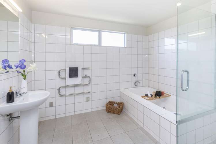 4 Bernadette Street Aidanfield_16