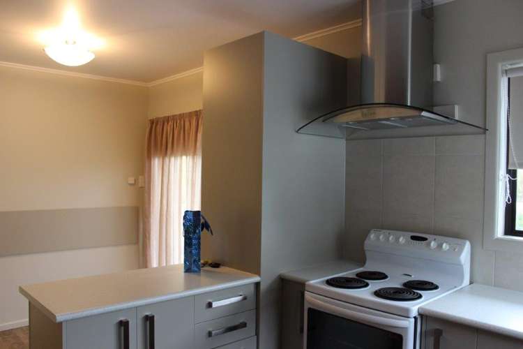 19 Kirrie Avenue Te Atatu South_7