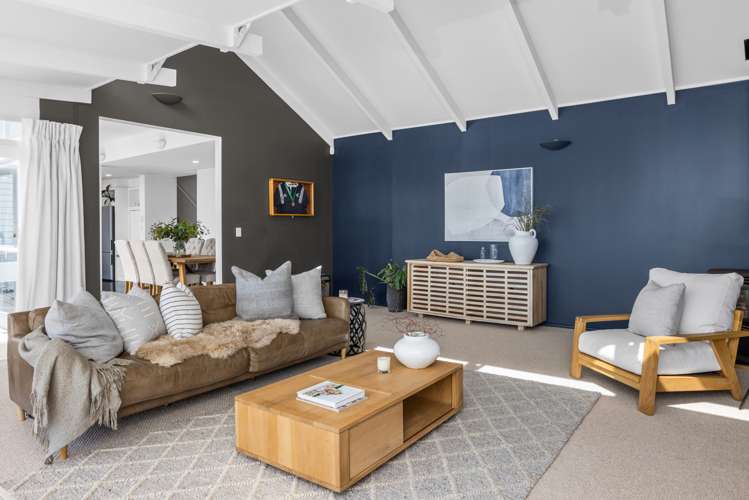 8 Seapoint Road Bluff Hill_8