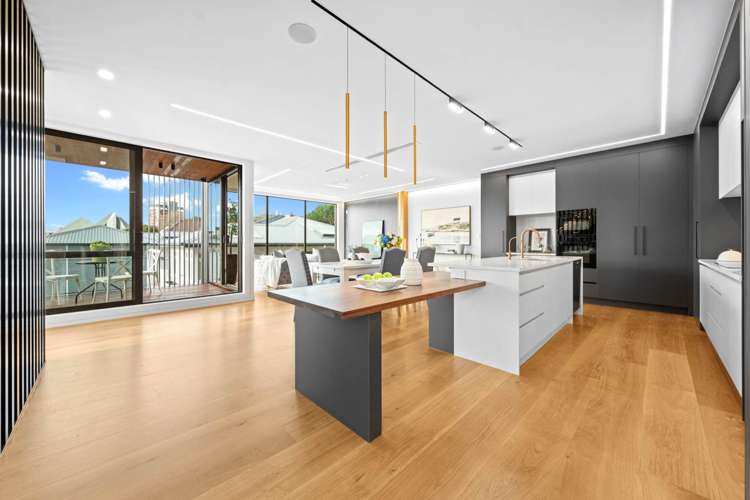 1/30 Clonbern Road Remuera_8