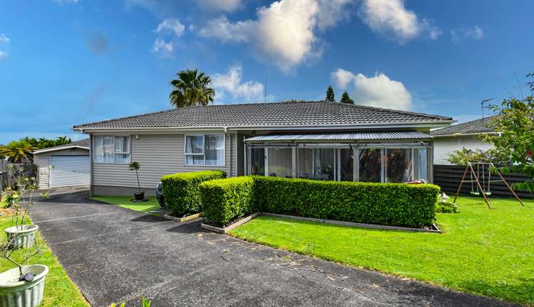 51 Hobart Crescent Wattle Downs_0