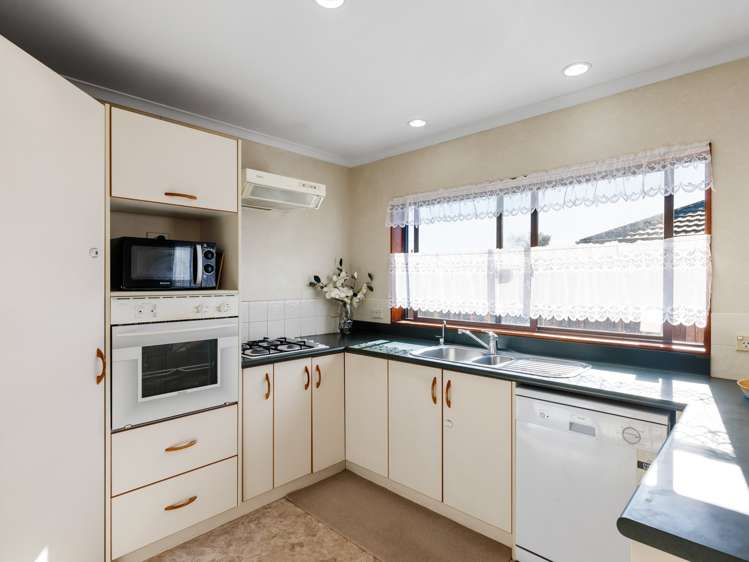 26 Farnborough Drive Nawton_5