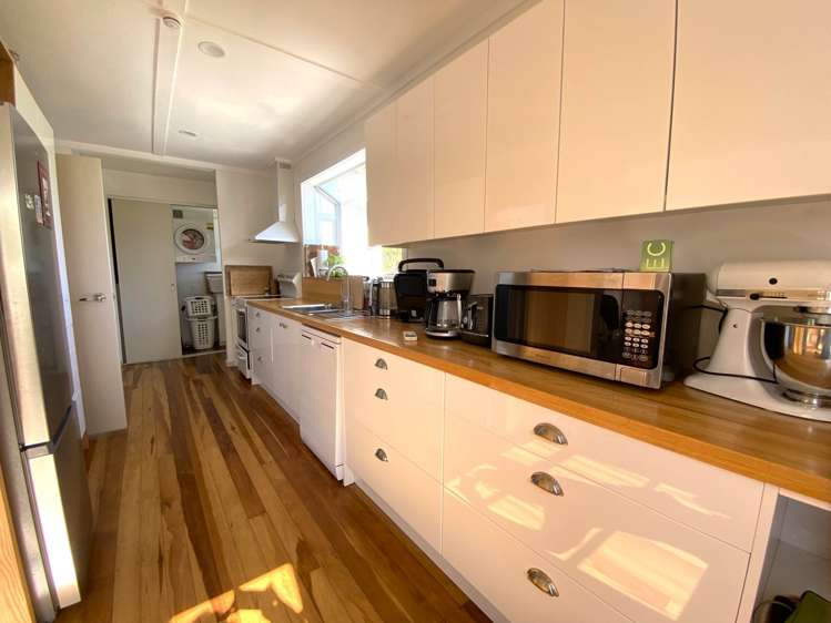 19 Fairfax Avenue Northcote_7
