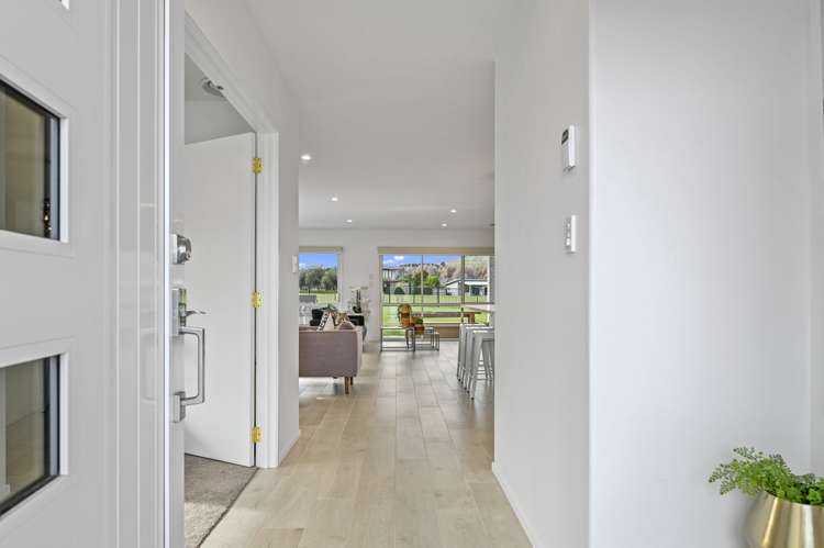 69 Montgomery Crescent Kinloch_6