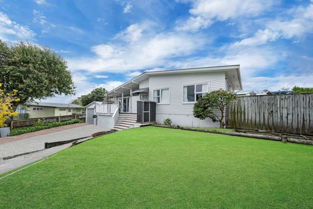 8 Malvina Place Bucklands Beach_2