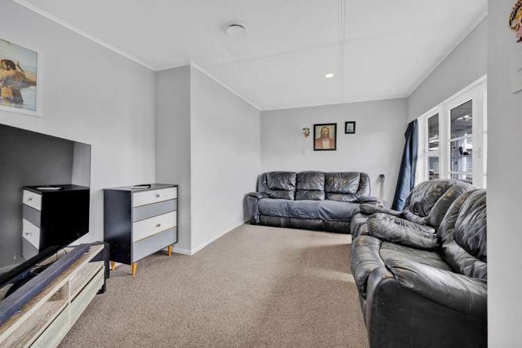 133 Brecon Road Stratford_4