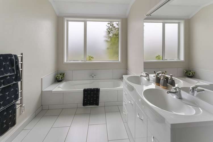 49 Champion Road Richmond_19