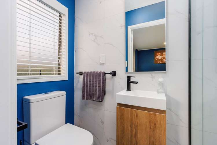 1/11 Honeysuckle Lane Mairangi Bay_13