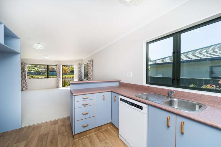 7 Saint Johns Close (off West Street) Feilding_6