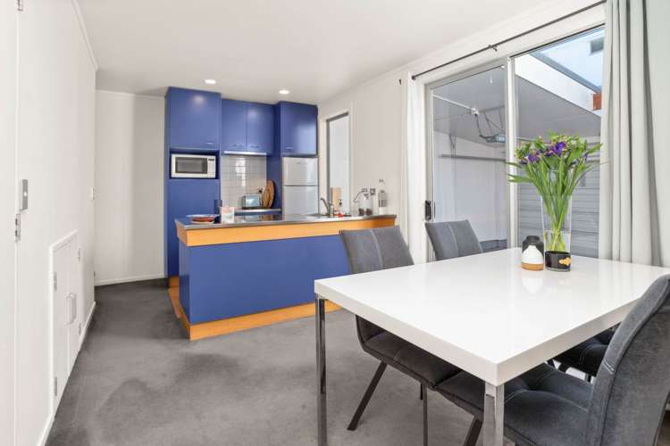 20/3 Wagener Place Mount Albert_4