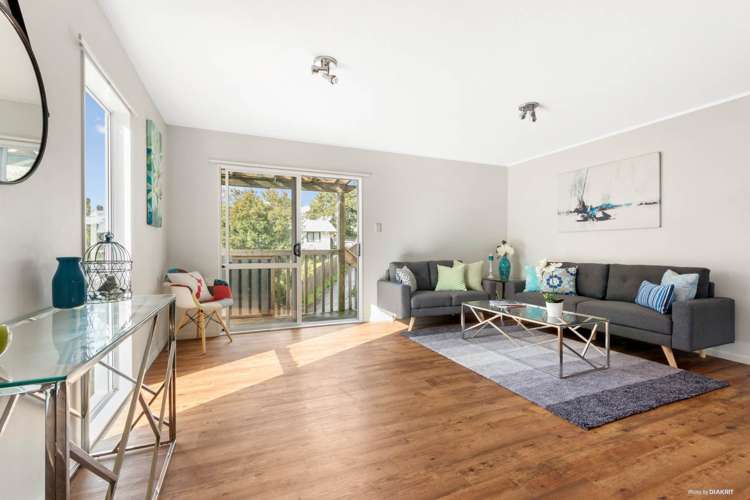 33 Lilburn Crescent Massey_2