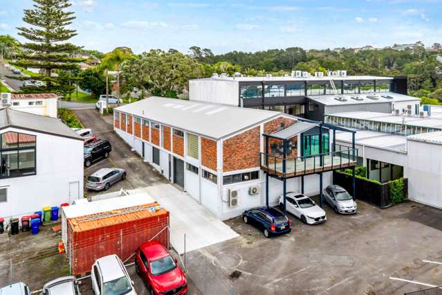 FREEHOLD INVESTMENT WITH ATTRACTIVE RETURNS