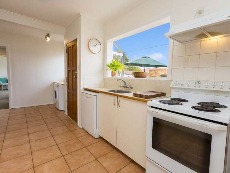 27 Longfellow Street Trentham_10