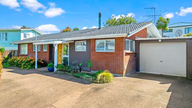 67 Priestley Drive Bucklands Beach_1