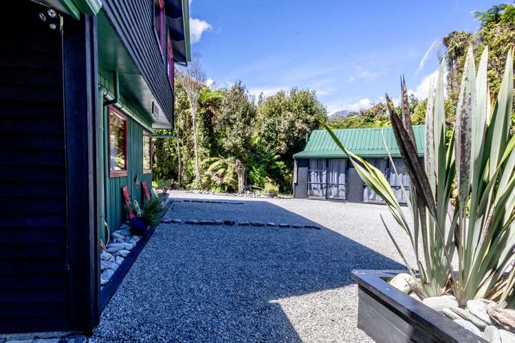 116 Cron Street Franz Josef_28