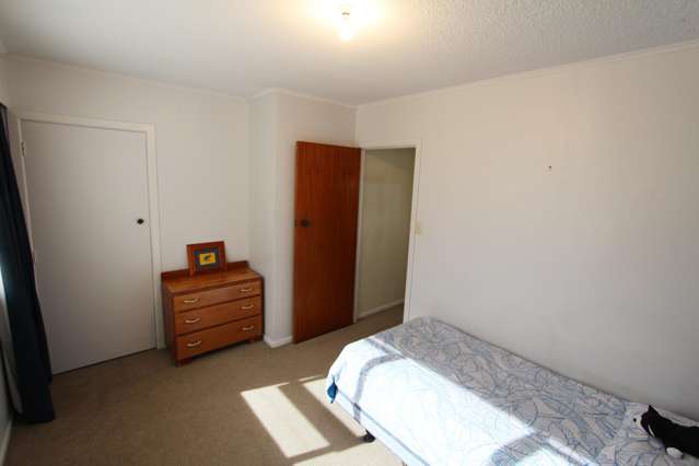 2/4 Ray Small Drive Papakura_4