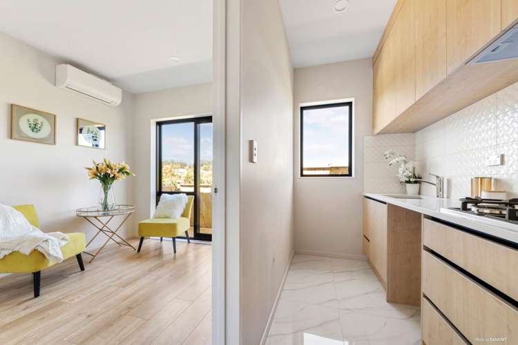 22 Castlebane Drive Flat Bush_9