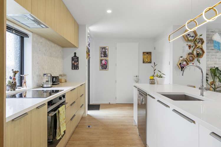 4/12 Hume Street Sydenham_8